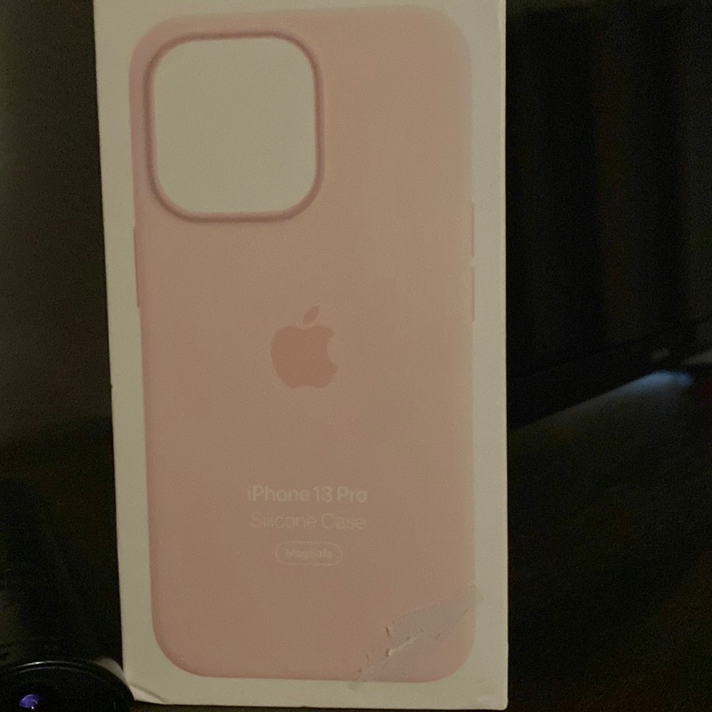 iPhone 13 pro silicone case (MagSafe)